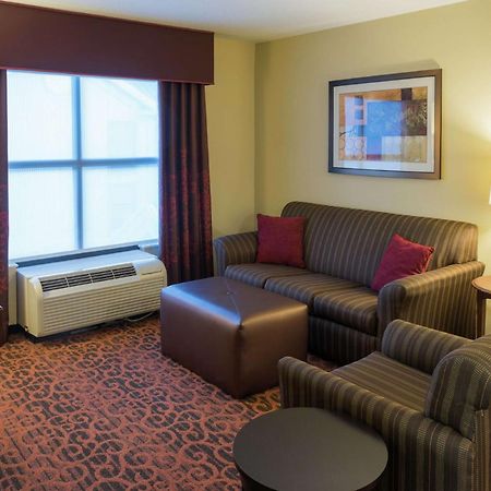Hampton Inn & Suites Tampa-North מראה חיצוני תמונה