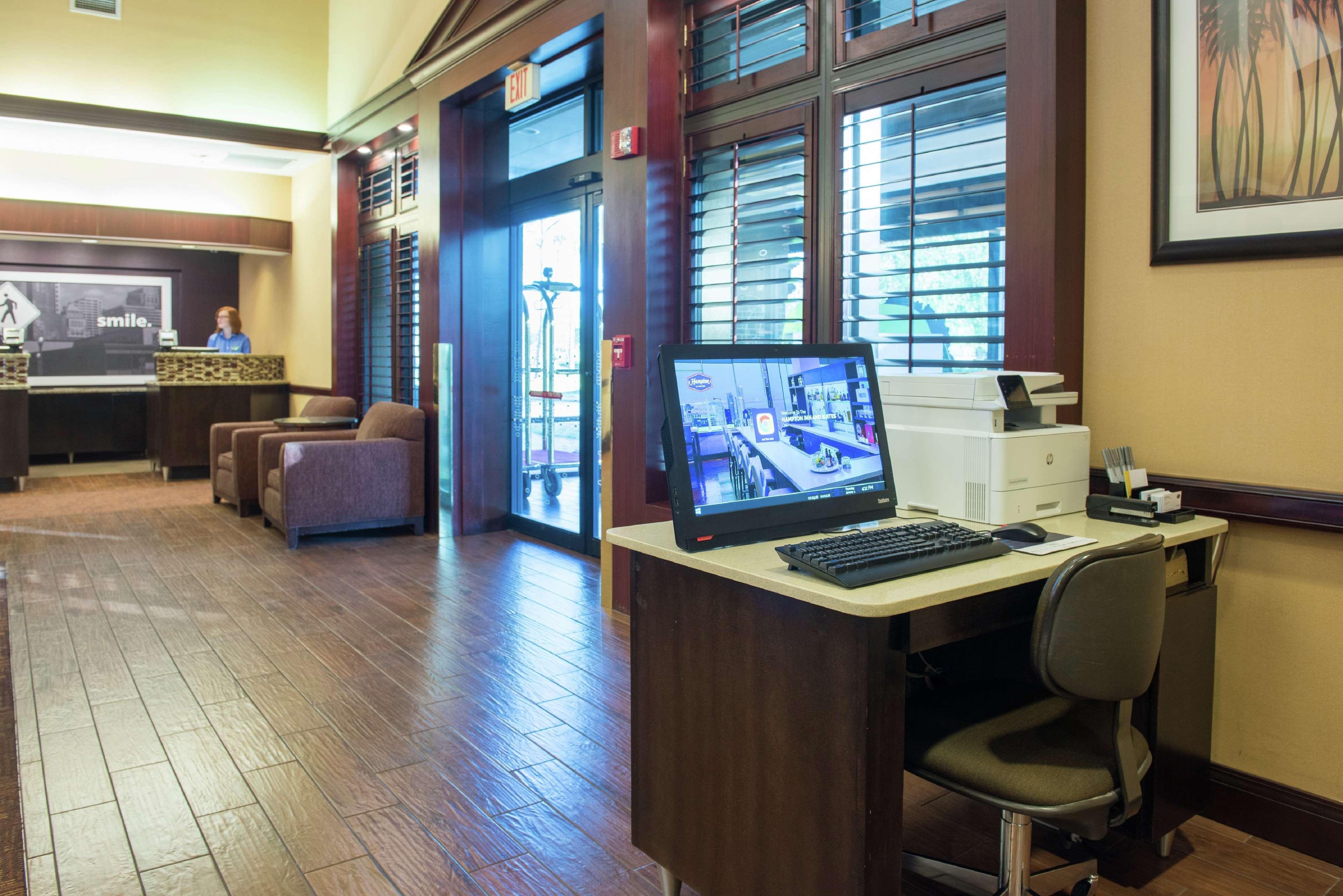 Hampton Inn & Suites Tampa-North מראה חיצוני תמונה