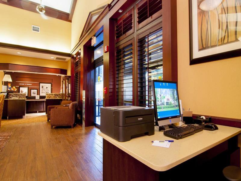 Hampton Inn & Suites Tampa-North מראה חיצוני תמונה